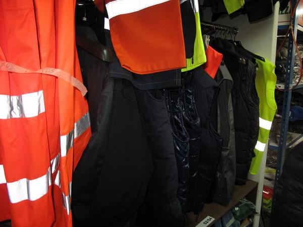 2#2797 Abbigliamento da lavoro in vendita - foto 22