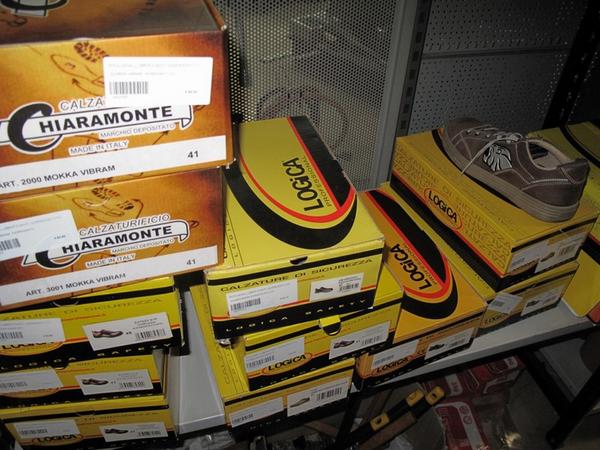 2#2797 Abbigliamento da lavoro in vendita - foto 26