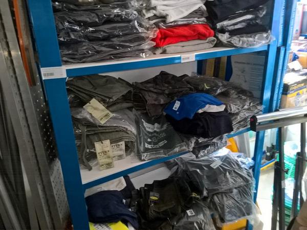 2#2797 Abbigliamento da lavoro in vendita - foto 39