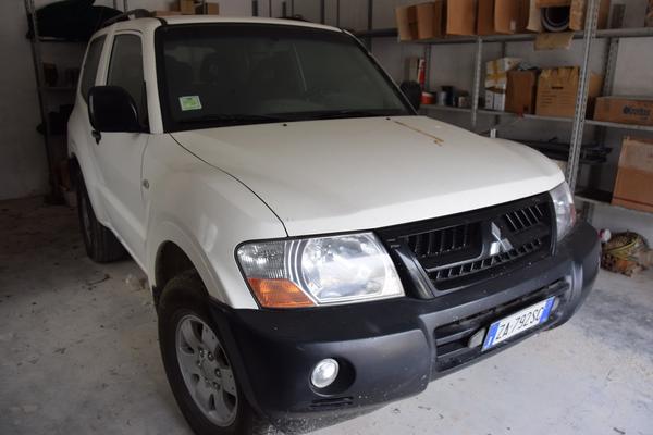 12#2799 Autovettura Mitsubishi Pajero in vendita - foto 2