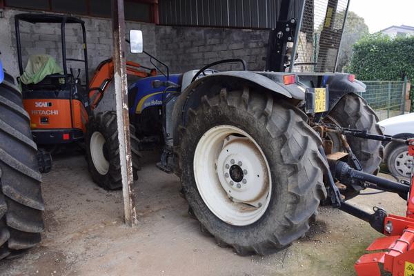 15#2799 Trattore New Holland 40-20 in vendita - foto 1