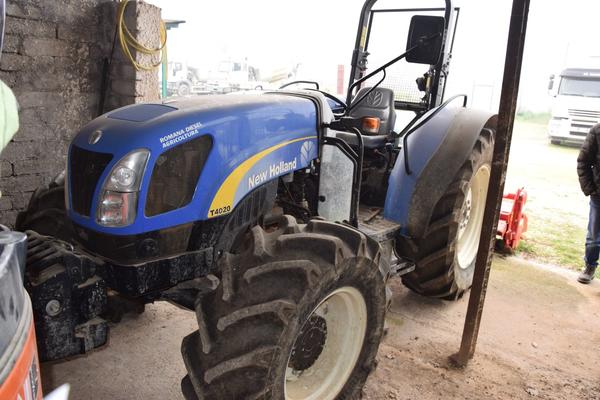 15#2799 Trattore New Holland 40-20 in vendita - foto 3