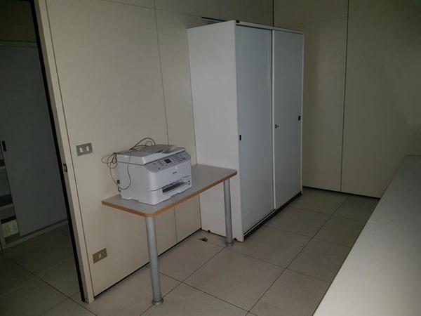 1#2808 Attrezzature elettroniche e arredi ufficio in vendita - foto 4