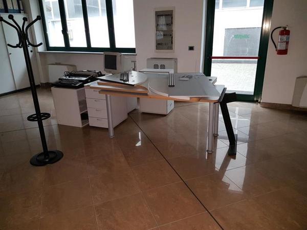 1#2808 Attrezzature elettroniche e arredi ufficio in vendita - foto 8