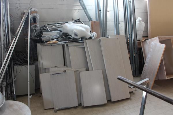 1#2810 Attrezzature per negozio di abbigliamento in vendita - foto 8