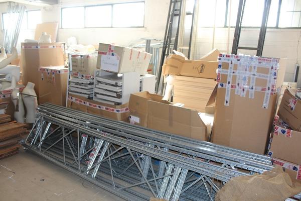 1#2810 Attrezzature per negozio di abbigliamento in vendita - foto 42