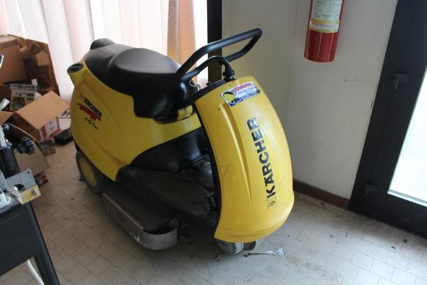 3#2810 Lavapavimenti Karcher in vendita - foto 1