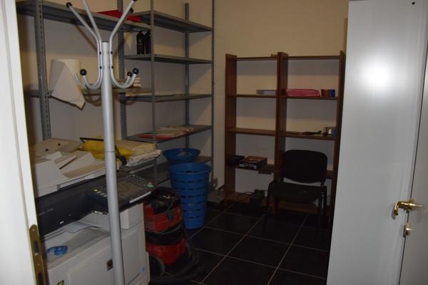 1#2819 Arredi e attrezzature ufficio in vendita - foto 1