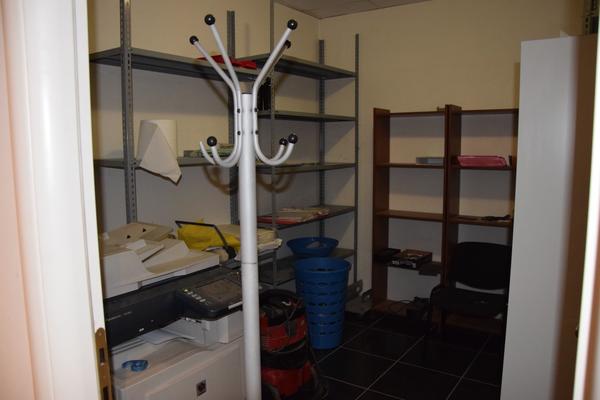 1#2819 Arredi e attrezzature ufficio in vendita - foto 2