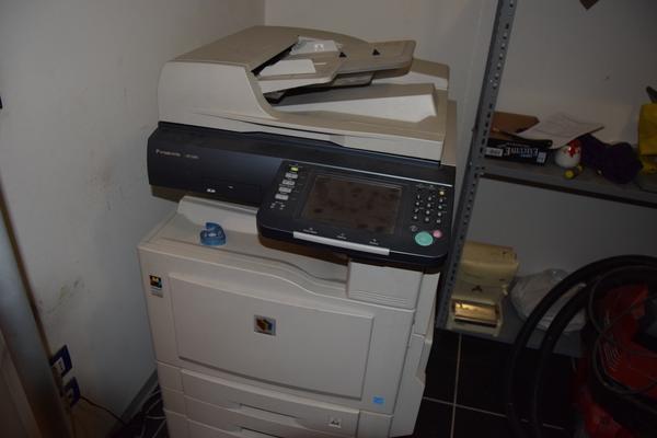 1#2819 Arredi e attrezzature ufficio in vendita - foto 4