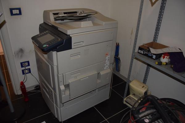 1#2819 Arredi e attrezzature ufficio in vendita - foto 5