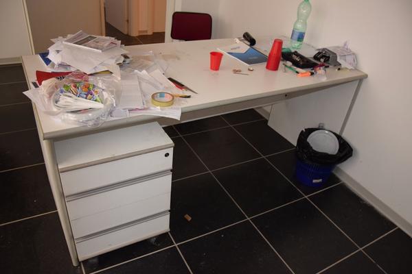 1#2819 Arredi e attrezzature ufficio in vendita - foto 13