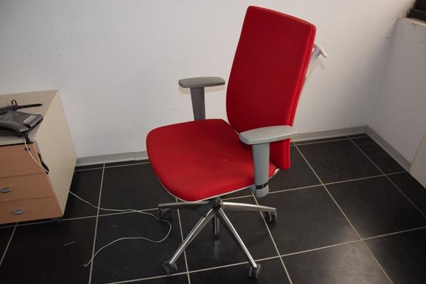 1#2819 Arredi e attrezzature ufficio in vendita - foto 27