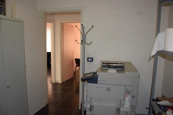 1#2819 Arredi e attrezzature ufficio in vendita - foto 36