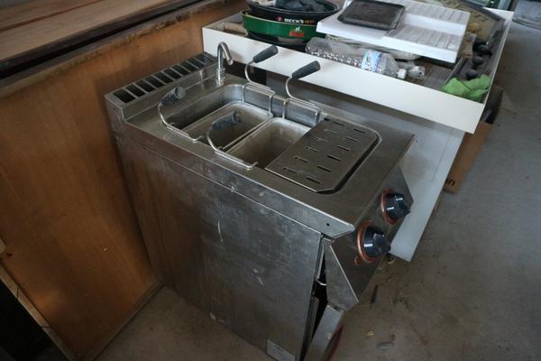 Lot Electric Pasta Cooker
