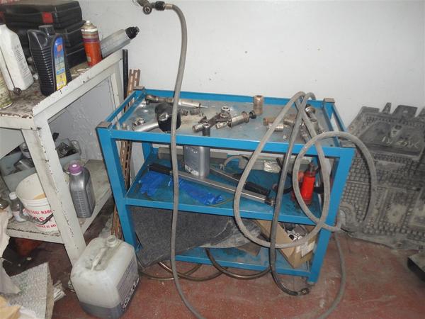 5#2830 Spurgo olio Wurth e ponte sollevatore per auto in vendita - foto 11