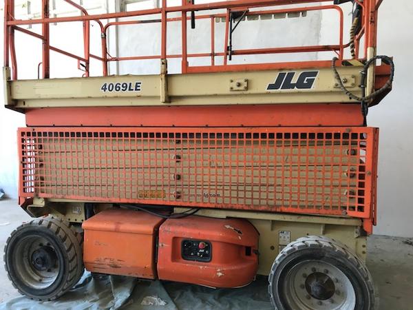 3#2833 Piattaforma verticale a pantografo Jlg 4069LE in vendita - foto 1