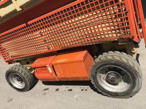 3#2833 Piattaforma verticale a pantografo Jlg 4069LE in vendita - foto 9