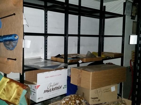 1#2843 Scaffalature e arredi negozio in vendita - foto 4