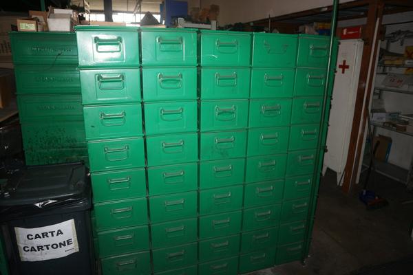 36#2858 Contenitori e minuterie metallici in vendita - foto 2