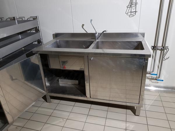 7#2866 Tavoli e lavabo in acciaio in vendita - foto 48