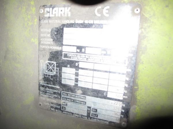 7#2879 Carrello elevatore Clark in vendita - foto 3