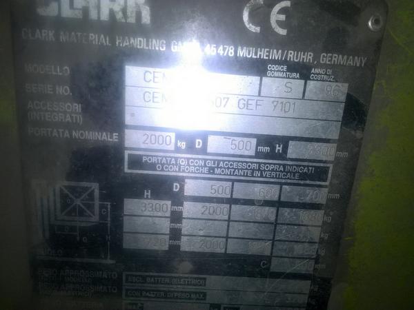 7#2879 Carrello elevatore Clark in vendita - foto 4