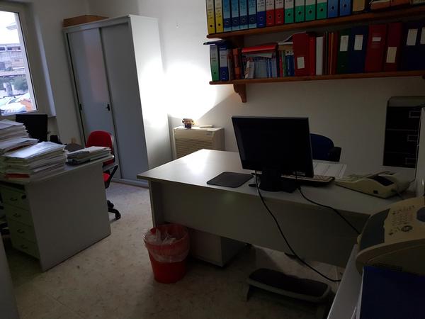 1#2895 Arredi e attrezzature ufficio in vendita - foto 3