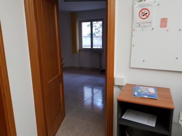 1#2895 Arredi e attrezzature ufficio in vendita - foto 34