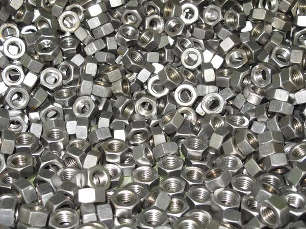 68#2899 Magazzino di bulloneria in vendita - foto 1