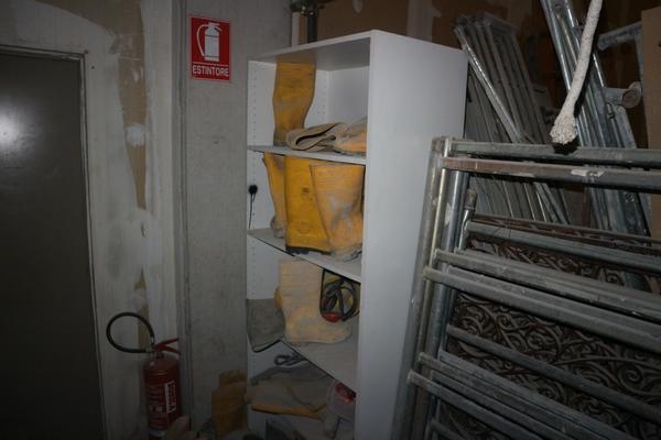18#2905 Scaffalature e armadi in vendita - foto 18