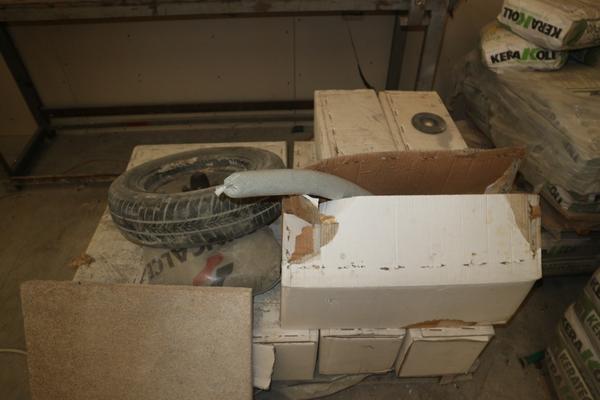 22#2905 Sacchi Kerakoll e attrezzature edili in vendita - foto 3