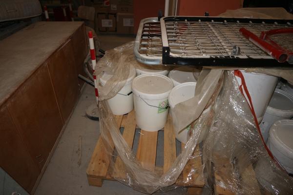 22#2905 Sacchi Kerakoll e attrezzature edili in vendita - foto 10