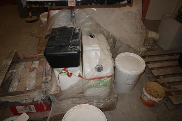 22#2905 Sacchi Kerakoll e attrezzature edili in vendita - foto 11