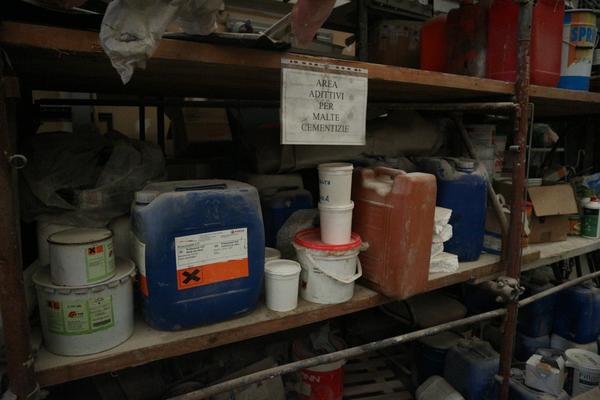 22#2905 Sacchi Kerakoll e attrezzature edili in vendita - foto 17