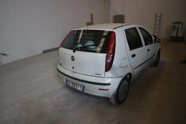 32#2905 Automobile Fiat Punto in vendita - foto 4