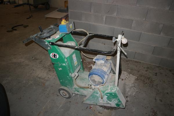 34#2905 Attrezzature edili in vendita - foto 1