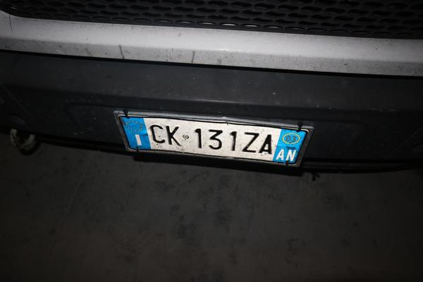 36#2905 Autocarro Iveco in vendita - foto 2