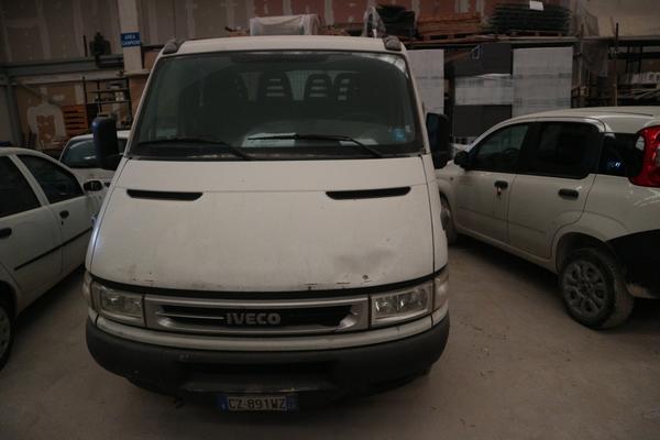39#2905 Autocarro Iveco in vendita - foto 3