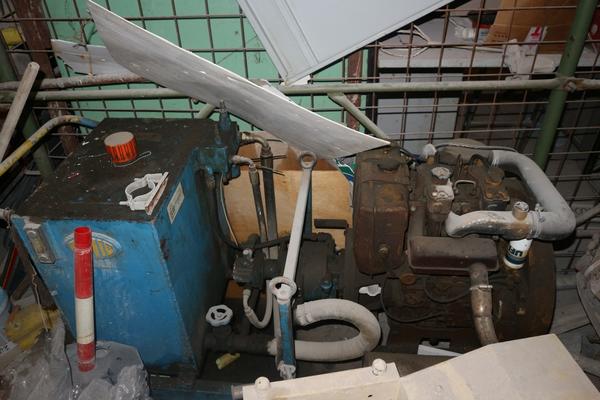 47#2905 Mescolatori da cemento Bunker e pompa stuccatura in vendita - foto 2