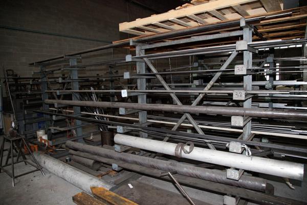 29#2930 Tondi in alluminio e barre piatte in ferro in vendita - foto 1