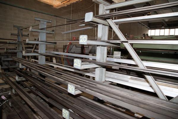 29#2930 Tondi in alluminio e barre piatte in ferro in vendita - foto 3