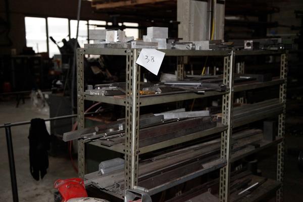 29#2930 Tondi in alluminio e barre piatte in ferro in vendita - foto 10