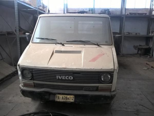 19#2941 Autocarro Iveco in vendita - foto 2