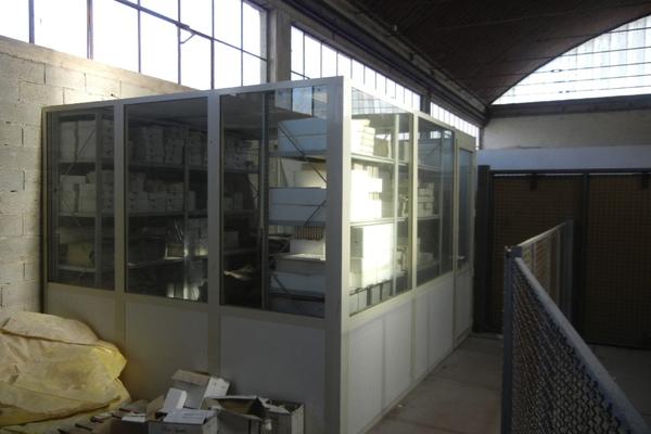 2#2945 Attrezzature e stigliature in vendita - foto 1