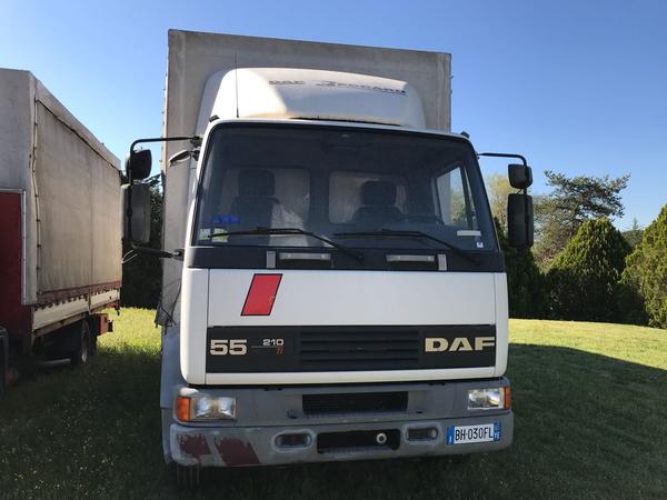 10#2947 Autocarro telonato Daf 55-210 in vendita - foto 2