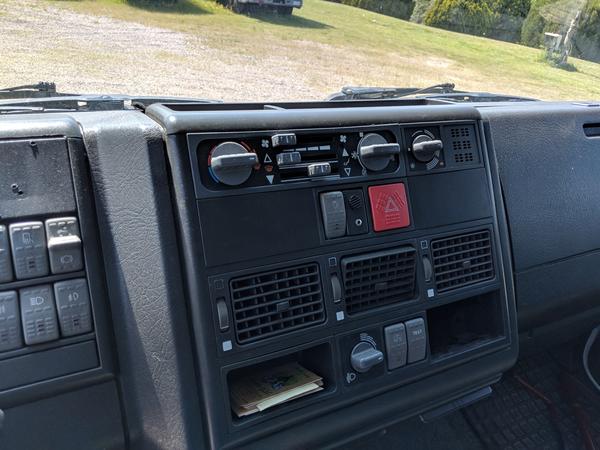 12#2947 Autocarro telonato Iveco Eurocargo 80E21 in vendita - foto 11