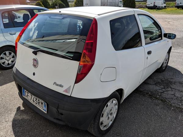 21#2947 Fiat Punto Van in vendita - foto 1