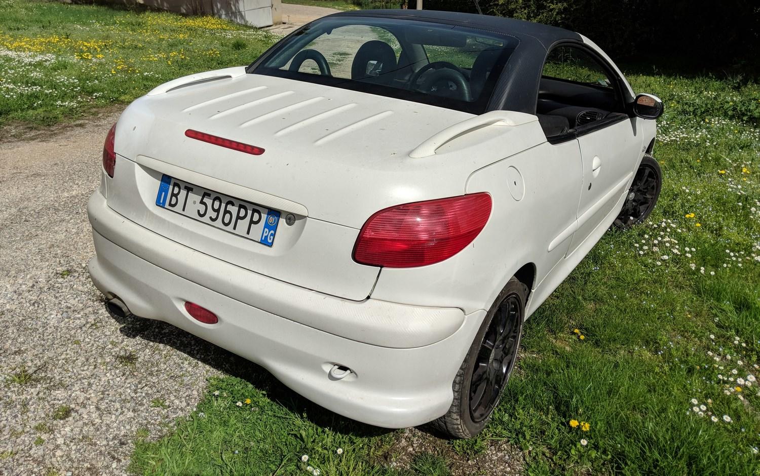 Lot Car Peugeot 208 Cabrio Lot Car Peugeot 208 Cabrio