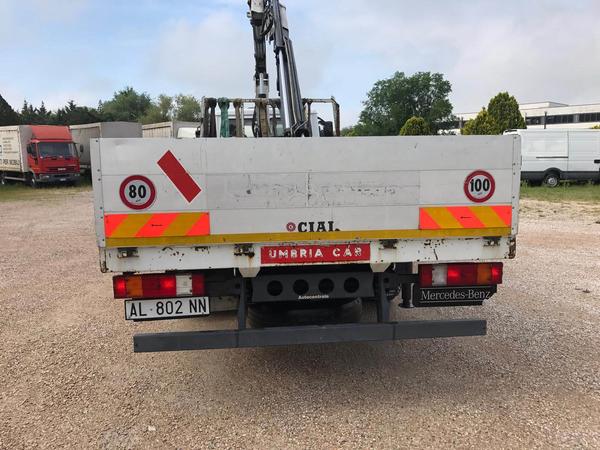 31#2947 Mercedes 1320 - Camion con gru in vendita - foto 6
